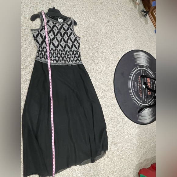 Mark & John by Gopal Dress - Picture 13 of 16